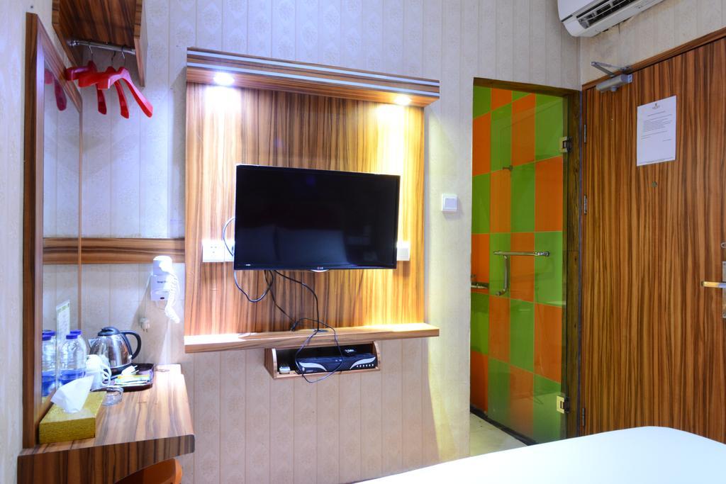 Hotel Rovi Boutique Jakarta Exterior photo