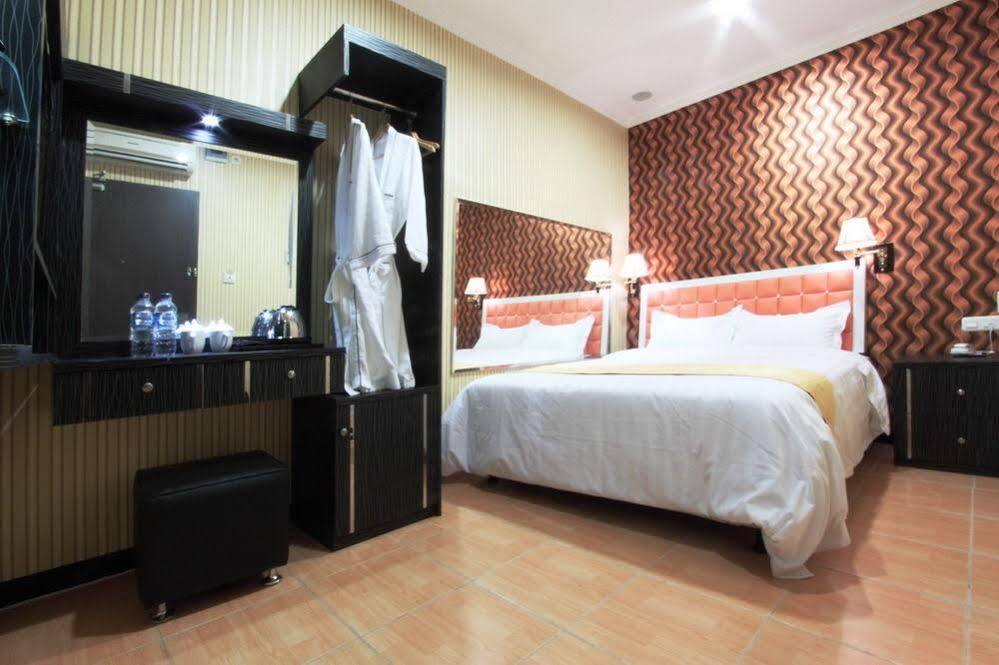 Hotel Rovi Boutique Jakarta Exterior photo